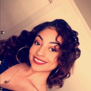 Meet your Posher, Lilly